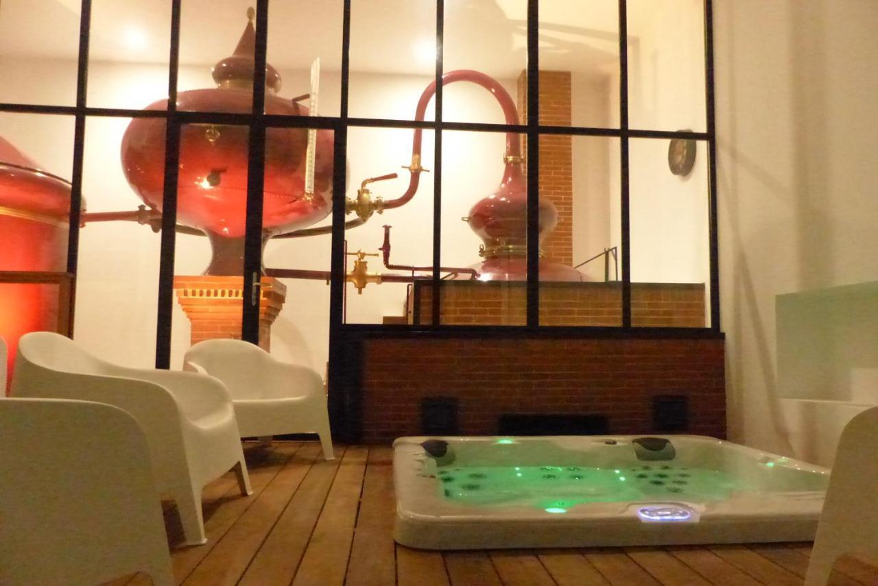L'Alambic De L'Estuaire Bed and Breakfast Saint-Fort-sur-Gironde Εξωτερικό φωτογραφία